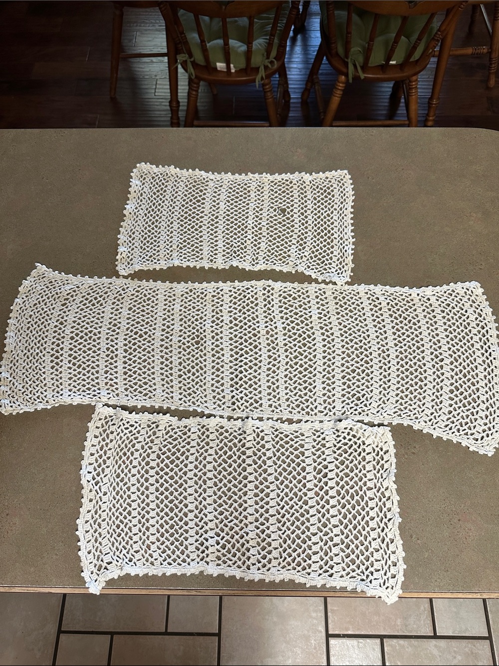 Vtg 3pc Handmade White Filet Crochet Lace Table Runner Dresser Scarf Set As-Is